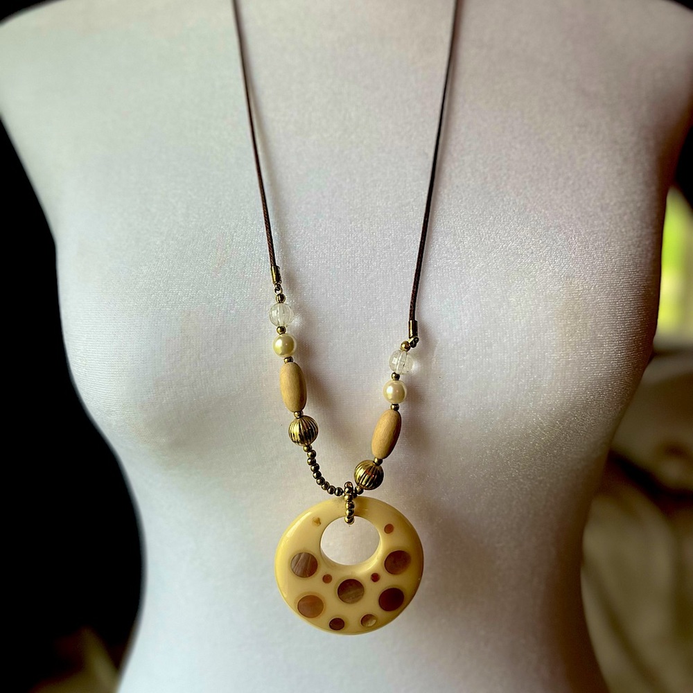Adjustable necklace